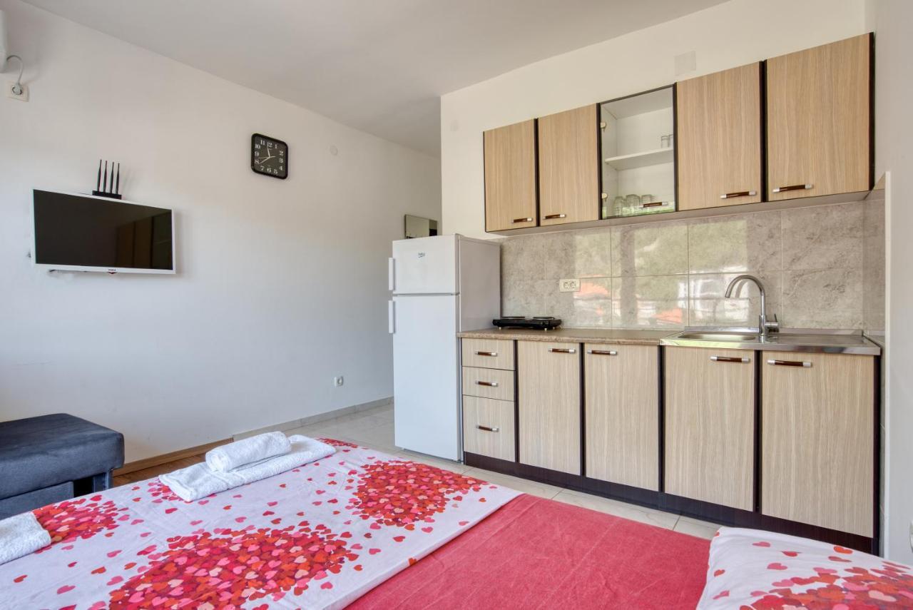 Apartmani Cukic Rafailovici Будва Экстерьер фото